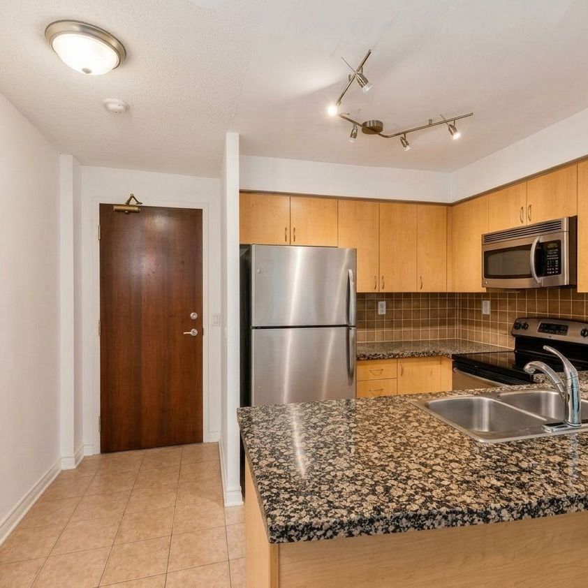 For Lease - 5 Michael Power Place Unit# 905, Toronto, Ontario - Photo 1