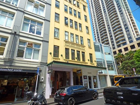 Renovated Character Apartment - Photo 1