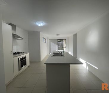 Contemporary 3-Bedroom, 2-Bathroom Unit – Comfort & Convenience Com... - Photo 2