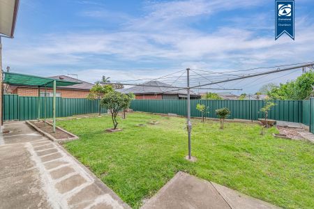 NDIS Suitable - Large Family Home in Prime Liverpool Location - Photo 5