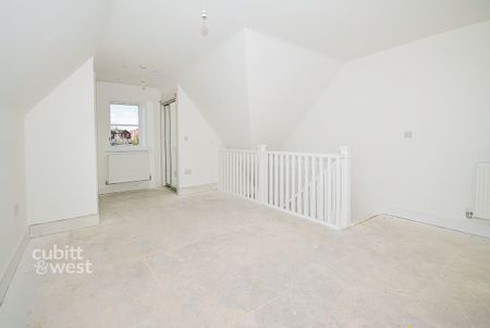 4 bedroom end of terrace house to rent - Photo 2