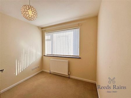 3 bedroom detached house to rent - Photo 3