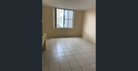 Studio for Rent in Auburn! 10 Minute walk to Station. - Photo 4