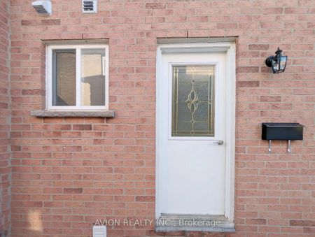 28 Michener Crescent #BSMT - Photo 4