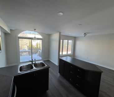 For Lease - 247 HUNTERBROOK Street, Kanata, Ontario - Photo 6