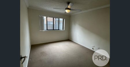 Ultra Fresh 2 Bedroom + Ensuite + Massive Covered Deck - Photo 2