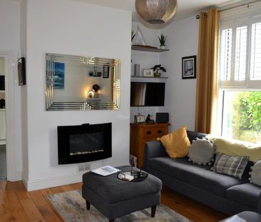 2 bedroom end of terrace house to rent - Photo 1