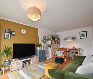 2 bedroom maisonette to rent - Photo 3