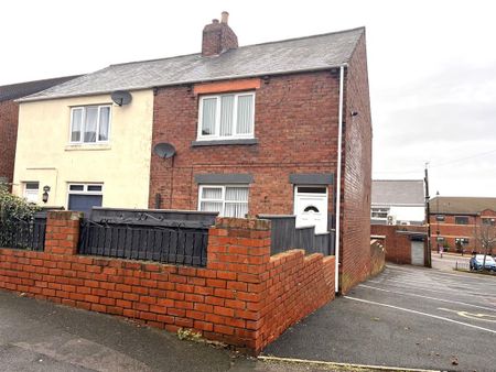 2 bedroom end of terrace house to rent - Photo 3