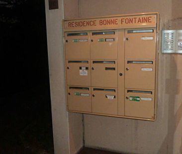 * Metz devant les ponts - résidence - cuisine équipée - garage - pa... - Photo 5