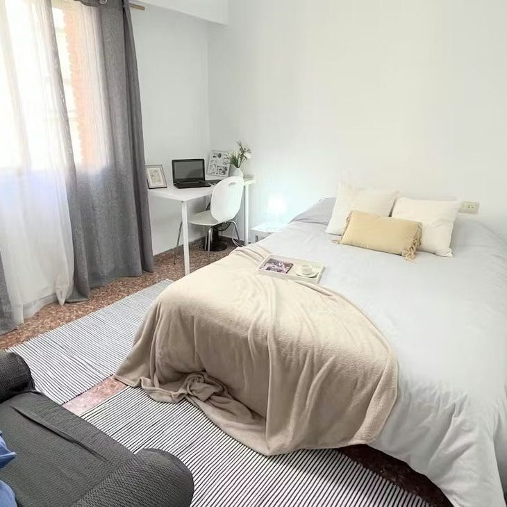 Carrer de Vázquez de Mella, Burjassot, Valencian Community 46100 - Photo 1