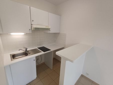 location Appartement T1 DE 31.3m² À VERSAILLES - Photo 2