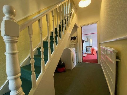 Church Lane, SO17 - Photo 1