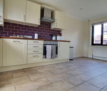 3 bedroom semi-detached house to rent - Photo 6