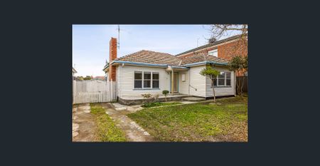 Spacious & light-filled four-bedroom home - Photo 5