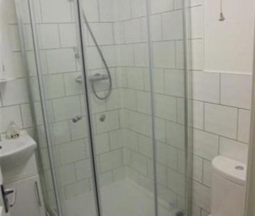 1 bedroom Flat To Let - Photo 5