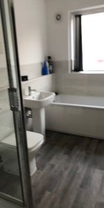 1 bed Apartment - To Let - Photo 3