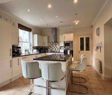 5 bedroom terraced house to rent - Photo 3