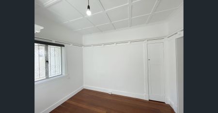 Chic Art Deco Charm & Perfect Location! - Photo 4