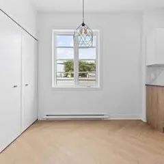 1 room apartment of 82m² in Terrebonne - Photo 2