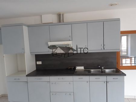 Location Appartement 5 pièces 114m² LES VANS 07140 - Photo 4