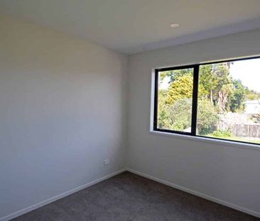 2 bedroom with dedicating off street carpark - Photo 3