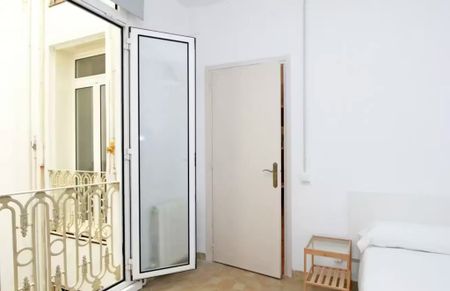 Carrer de la Portaferrissa, Barcelona, Catalonia 08002 - Foto 2