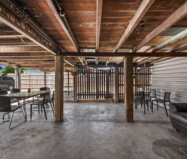 “City View Lodge”, 117 Lytton Rd East Brisbane - Photo 1