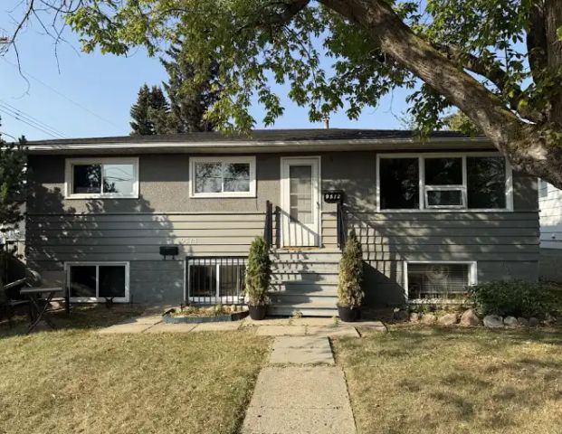 2 Beds + Den in Killarney | 9512 128 ave, Edmonton - Photo 1