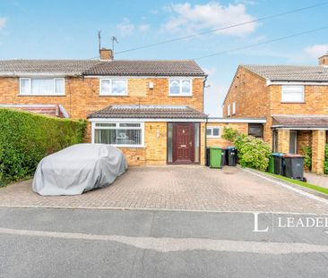 4 bedroom semi-detached house to rent - Photo 6