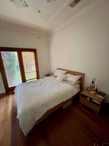 Caulfield North - Photo 4