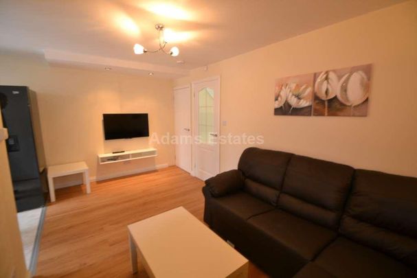 5 bedroom terraced house to rent - Photo 1