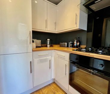 Lakeside Walk - Photo 3