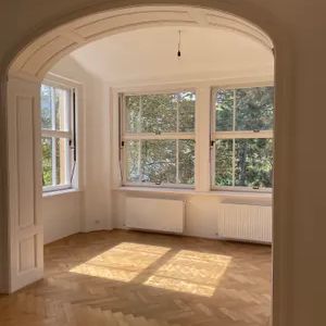 Repräsentative Villenetage im Cottage (1190Wien), ca.220m2, 5 Zimmer - Photo 1