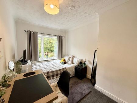 5 bedroom terraced house to rent - Photo 5