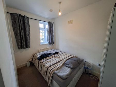 Studio to rent - Photo 4