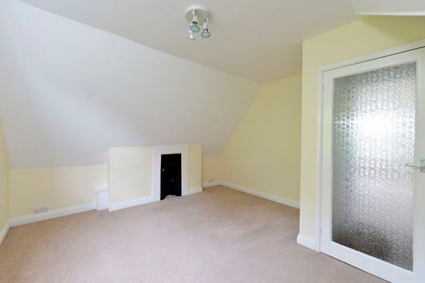 90 Peperharow Road, Godalming - 1 bedroomProperty for lettings - Seymours - Photo 1