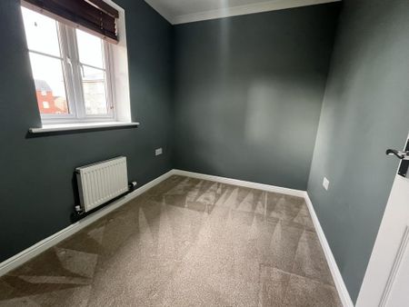 3 bedroom end of terrace house to rent - Photo 4