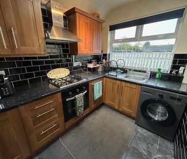 3 bedroom semi-detached house to rent - Photo 3