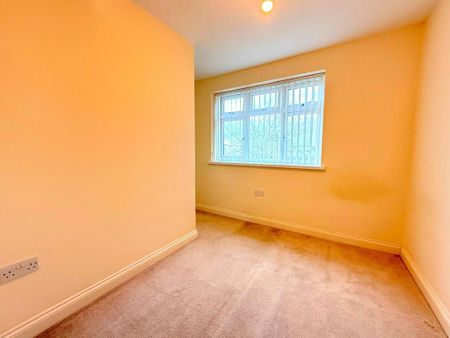 4 bedroom detached house to rent - Photo 3