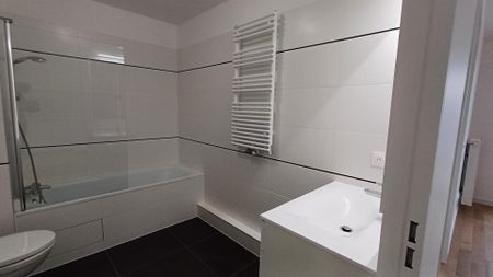 location Appartement T2 DE 43m² À COURBEVOIE - Photo 3