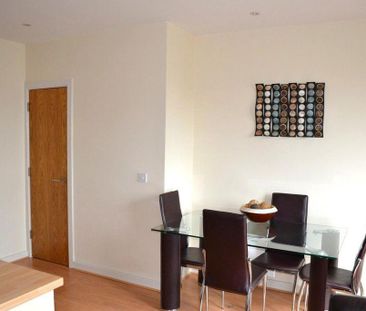 2 bedroom flat to rent - Photo 6