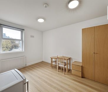 Studio Flat, Creswick Road, W3 - Photo 4