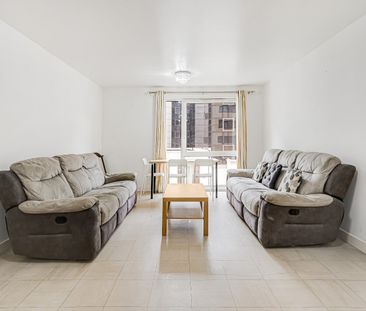 Barrington Court, 124 Wilton Road, London, SW1V - Photo 1