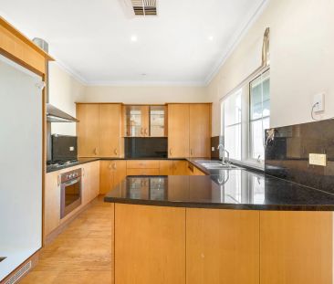 Three bedroom two bathroom home in wanted locale - Photo 3