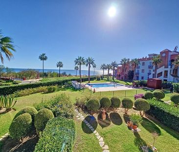 2 bedroom luxury Flat for rent in Casares, Andalusia - Photo 3