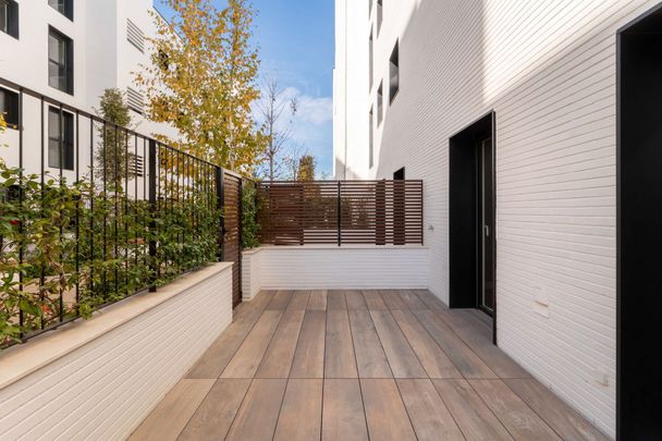 Planta baja de alquiler en Ronda de Jean Monnet, 230, Can Gambús - Photo 1