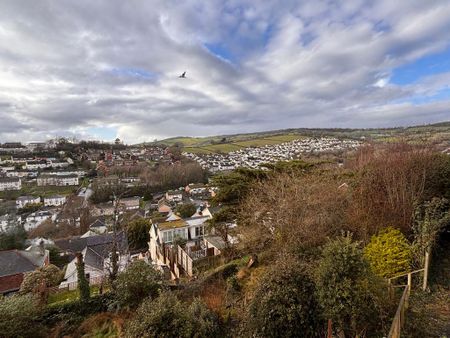 3 bedroom flat to rent - Photo 5