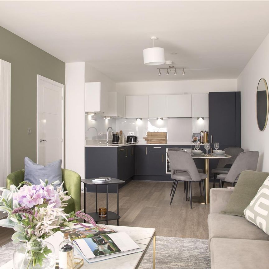 Nightingale Walk, Farnham, GU9 - Photo 1