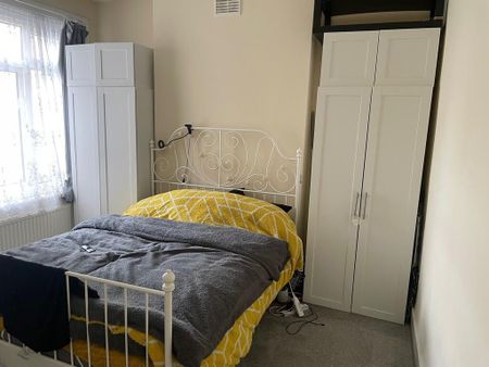 1 bedroom ground floor flat to rent - Photo 2